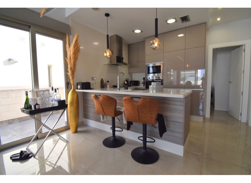 Återförsäljning - Villa - Orihuela Costa - Villamartín