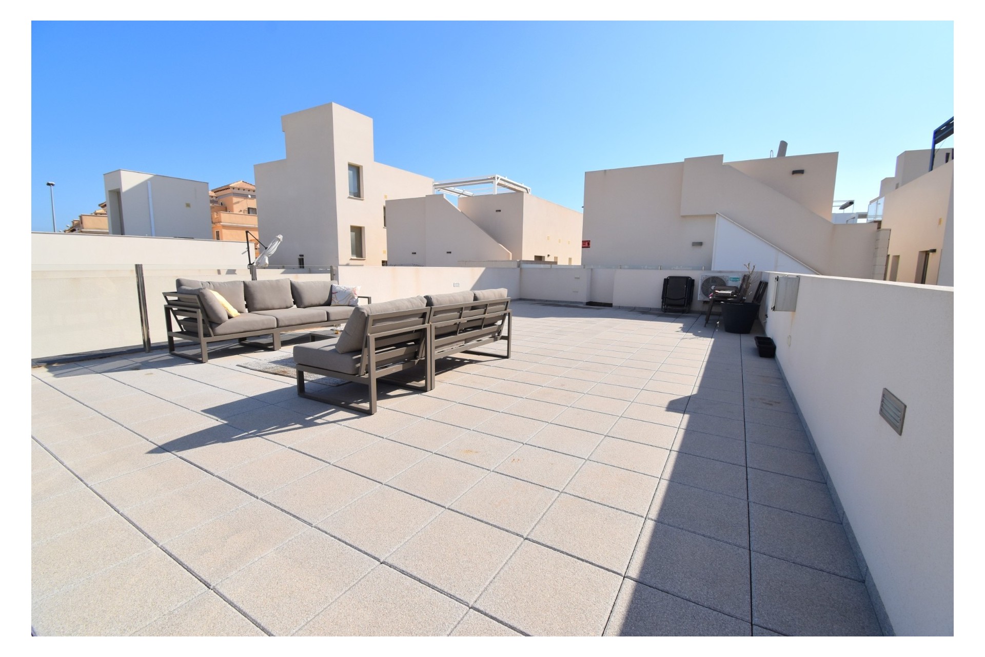 Återförsäljning - Villa - Orihuela Costa - Villamartín