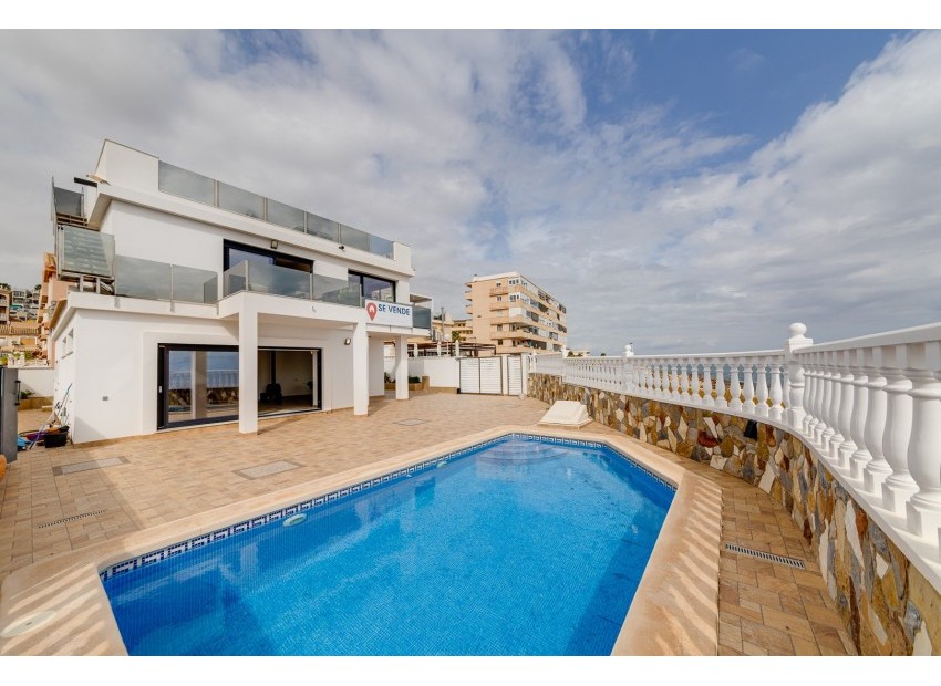 Återförsäljning - Villa - Torrevieja - La Mata