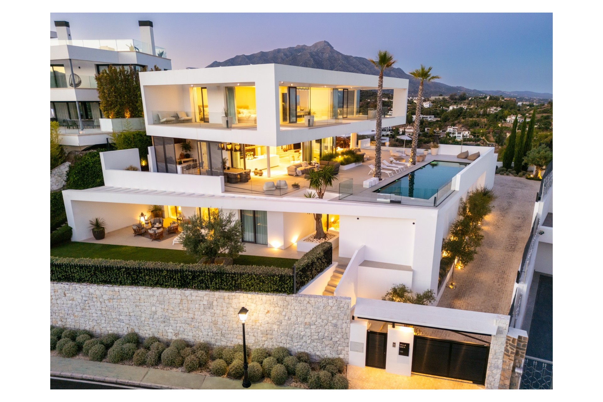 Odsprzedaż - Villa - Benahavis - La Quinta