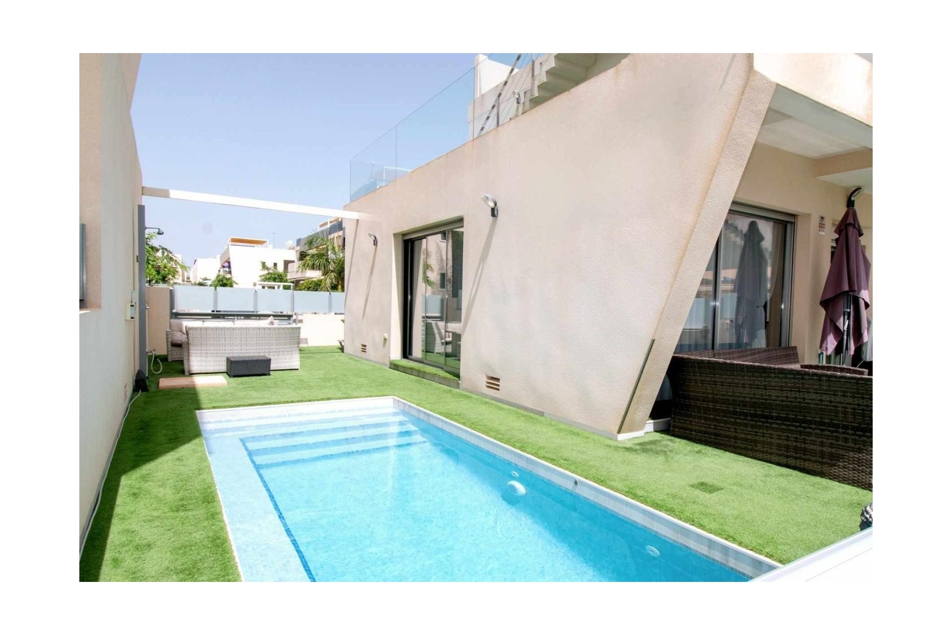 Перепродажа - Villa - Orihuela Costa - Mil Palmeras