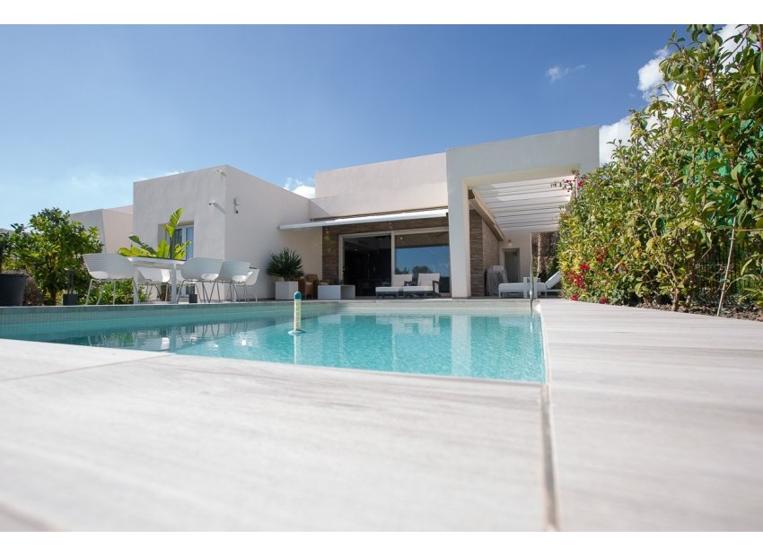 Resale - Villa - Algorfa