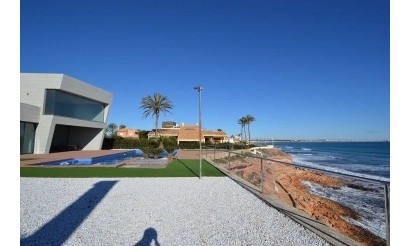 Villa - Wiederverkauf - Orihuela Costa - Cabo Roig