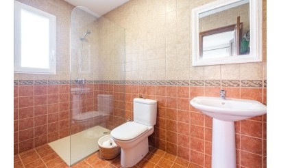 Resale - Villa - Benidorm