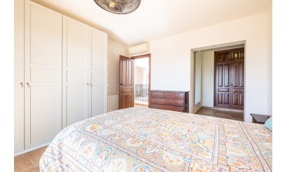 Resale - Villa - Benidorm